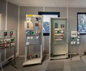 Comment se déroule une formation habilitation électrique ?